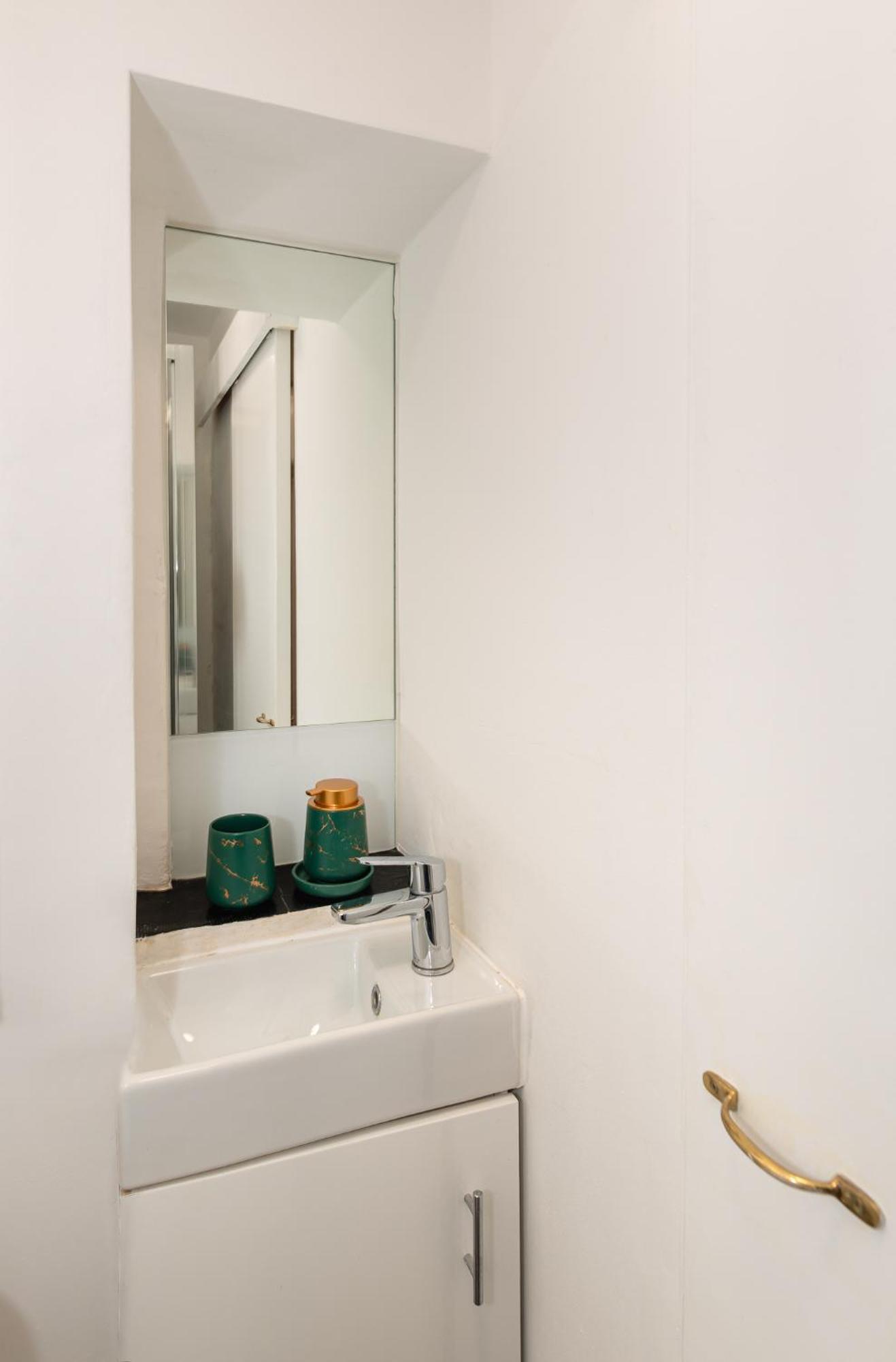 Chic Studio Apartment, Bus 18 To Euston In 30 Min. 伦敦 外观 照片